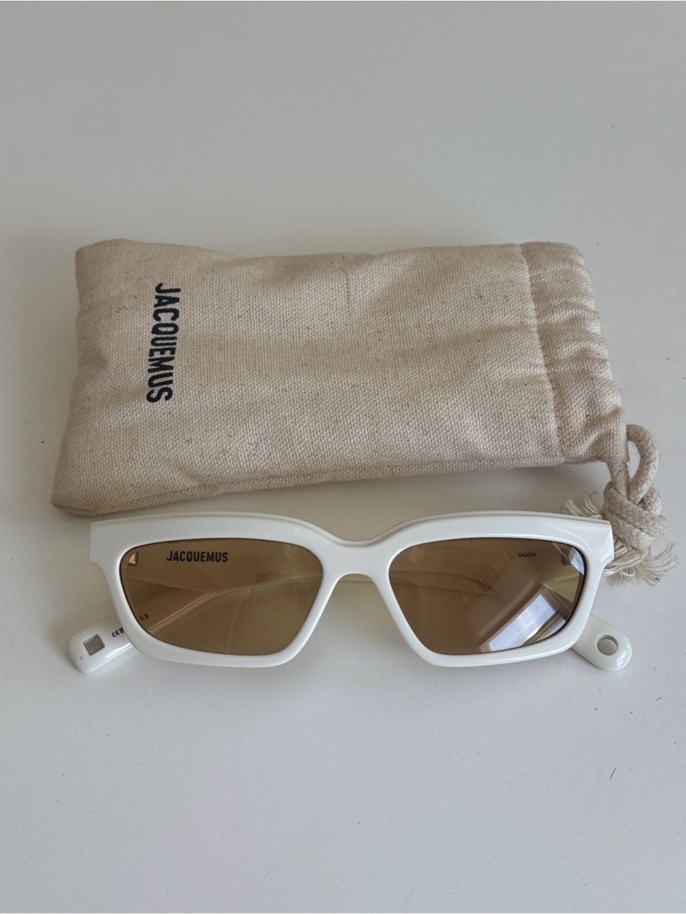 Jacquemus White Sunglasses with Brown/Yellow Lenses